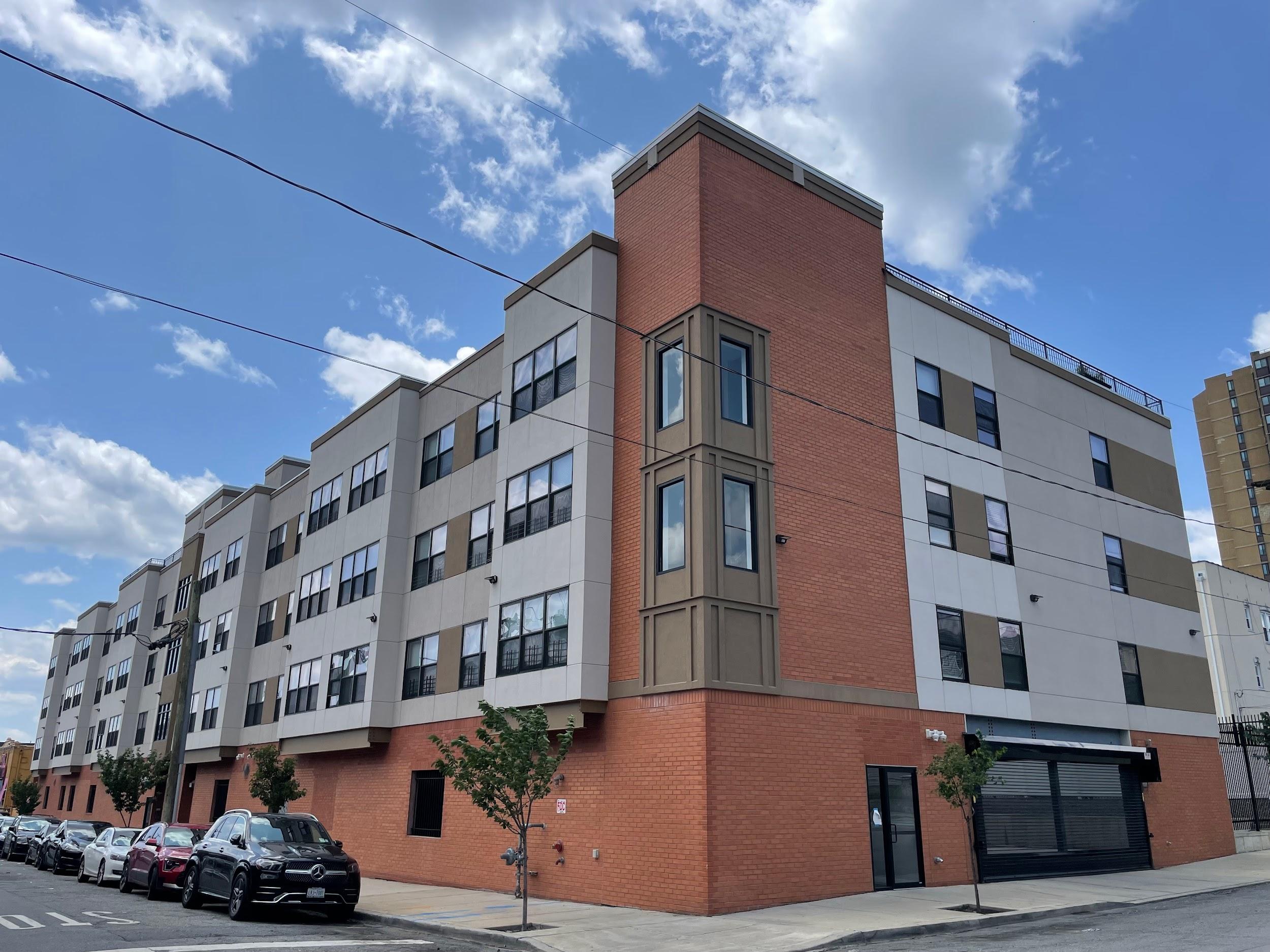 359 Hamilton Ave